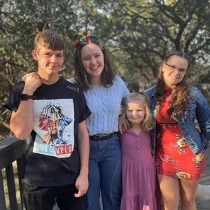 Meet your Posher, Nina